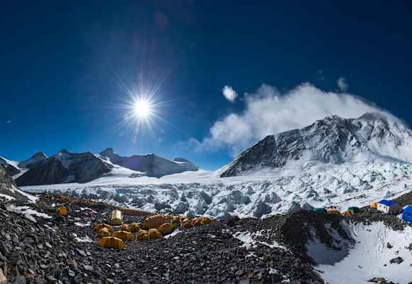 Das Basislager am Fuße des höchsten Bergs der Welt
