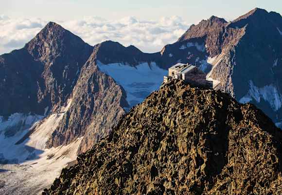Becherhaus in den Stubaier Alpen in Südtirol