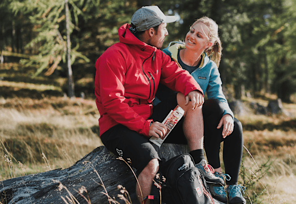 Profi-Snowboarder Alex Payer verrät uns, warum der goldene Herbst die schönste Jahreszeit zum Wandern und Genießen ist.