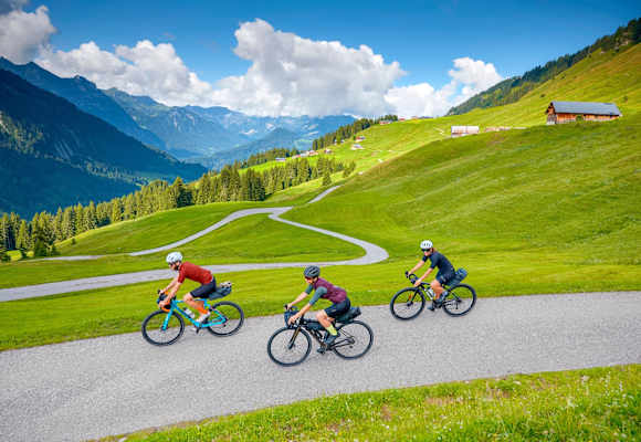 Radfahrer auf der Bergstraße.