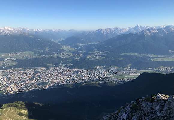 Blick von der Nordkette über die Landeshauptstadt Innsbruck