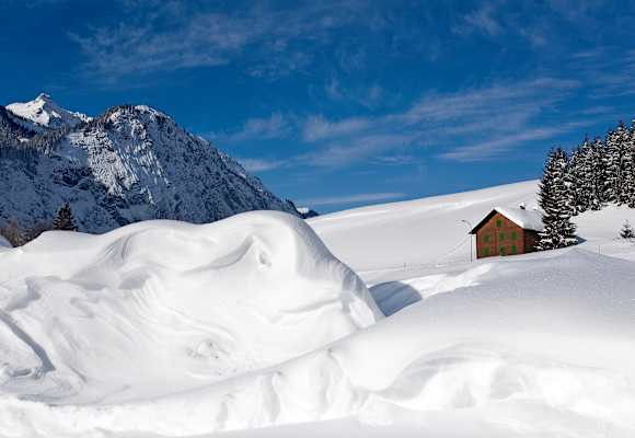 Winterwandern am Hochplateau des Sonnenkopfs in Vorarlberg