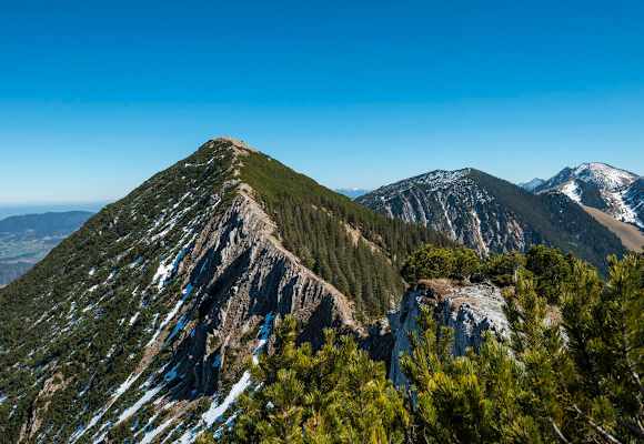 Grat und Gipfel der Brecherspitz in den Schlierseeer Alpen, Bayern