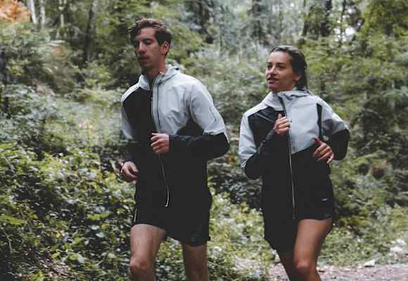 Die neue Trail Running Kollektion von Salomon begleitet dich bestens auf jedem Terrain.