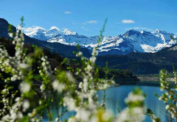 Wandern in Obwalden: Entlang des Findlingswegs im Naturparadies Brünig-West