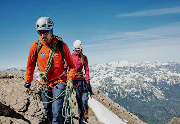 Knallige Farben am Berg