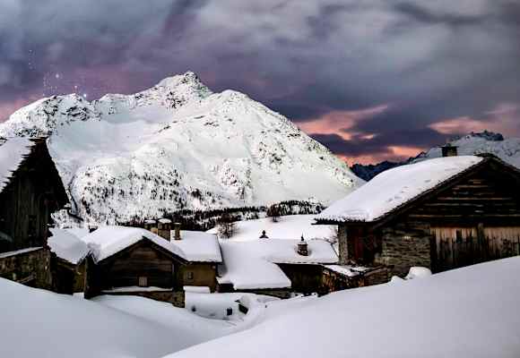 Piz Grevasalvas: Blick in die Platta-Gruppe in Graubünden