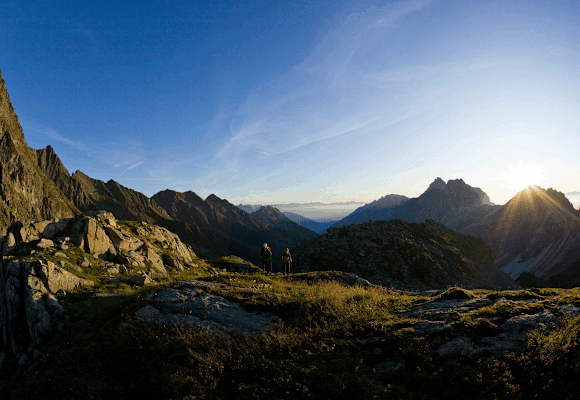 Gegebüber der Rötenspitze ragt der 3.277 m hohe Habicht in die Höhe 