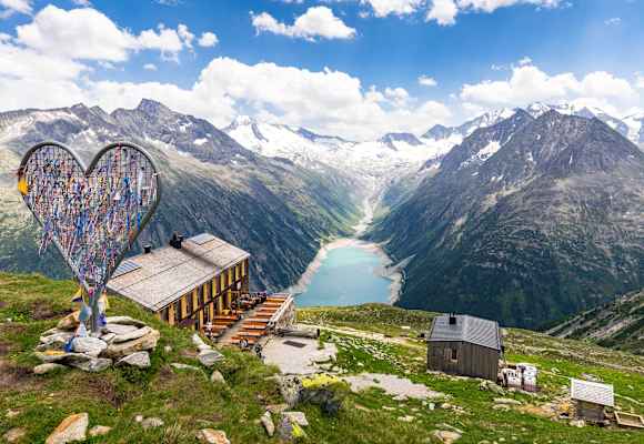 Die Olpererhütte (2.389 m) in den Zillertaler Alpen