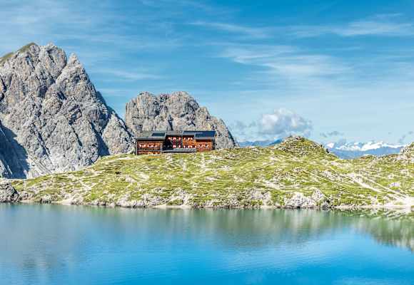 Die Karlsbader Hütte in Osttirol