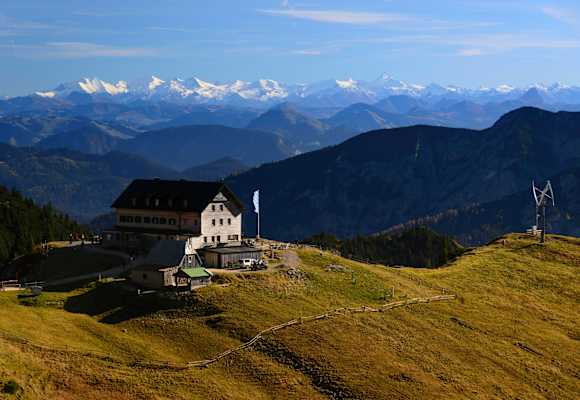 Das Rotwandhaus (1.737 m) in den Bayerischen Voralpen