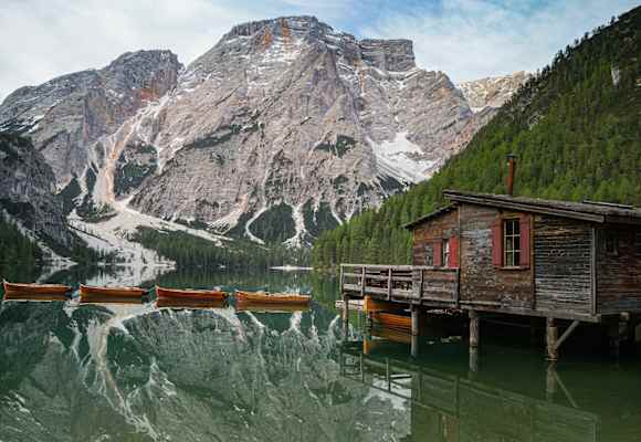 Der Prager Wildsee im Naturpark Fanes-Sennes-Prags