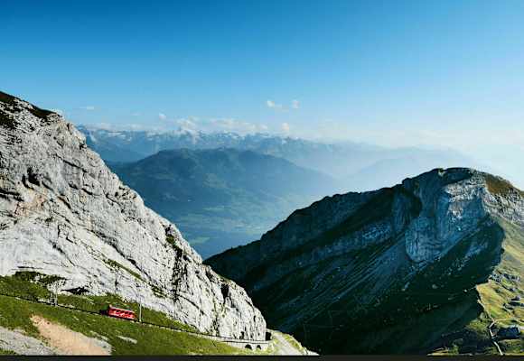 Wandern am Aussichtsberg Pilatus bei Luzern in der Schweiz