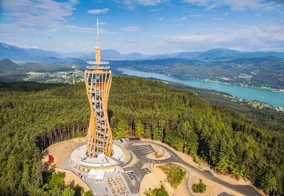 Der Pyramidenkogel über dem Wörthersee