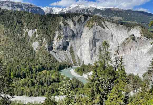 Blick von oben auf die Rheinschlucht