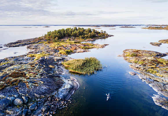 Die Weite findet man nicht nur in der Ferne: Kajaken im schwedischen Lurö-Archipel