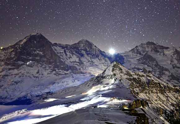 Jungfrau Region bei Nacht - Panorama auf den Männlichen