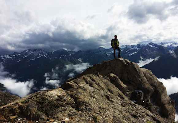 Wandern in Osttirol: Unterhalb der Roten Säule in der Venedigergruppe