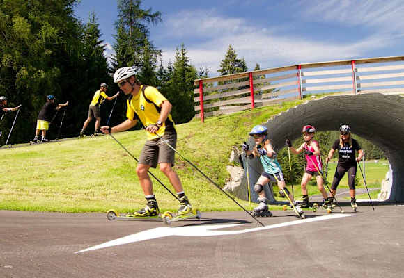 Sportfans kommen hier voll auf ihre Kosten: Skiroller in Seefeld 