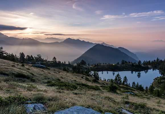 Ein Höhepunkt entlang des Trekking Maggiore ist der Bergsee von Salei (1.924 Höhenmeter), der zum Innehalten und Genießen einlädt.