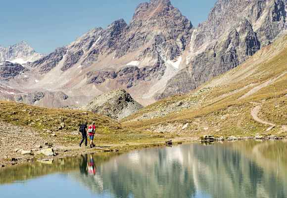 Wanderung: Über die Alp Sura zum Lai Blau