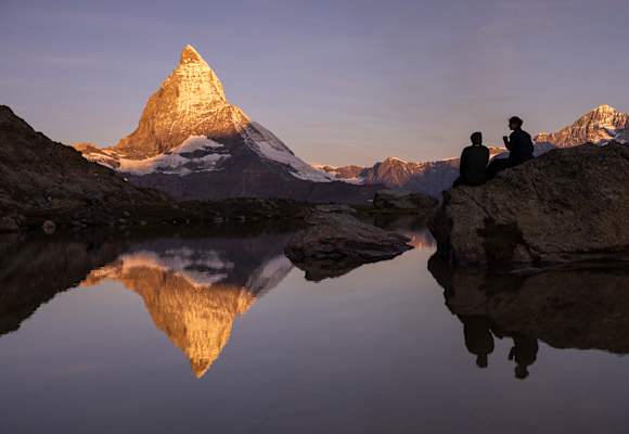 Einzigartiger Ausblick: Eine Wanderung bei Sonnenaufgang mit Blick auf das Matterhorn.