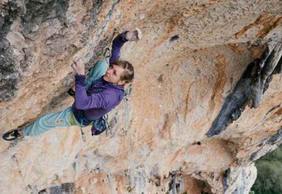 Angy Eiter in „La planta de Shiva“ (9b)