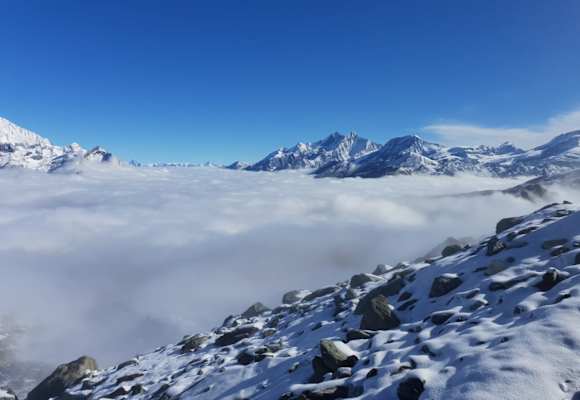 Blick von Fussweg zur Gandegghütte