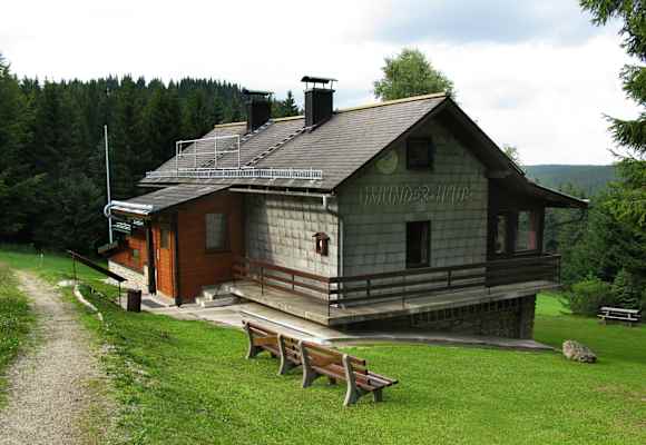 Sie Gmünderhütte – eine Selbstversorgerhütte in der Nähe von Karlstift