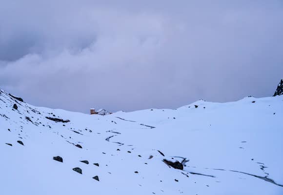 Die Neue Regensburger Hütte im Winter