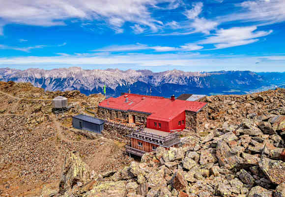 Die Glungezer-Hütte auf 2.610 m