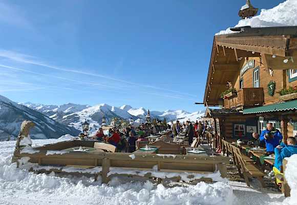 Im Winter wird die Panorama Alm gerne von Skifahrern besucht.