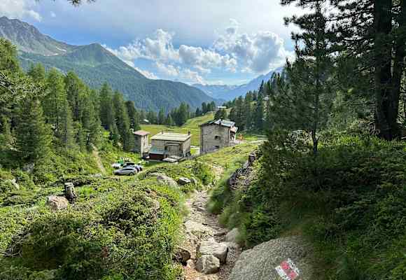 Blick auf die Saoseo Hütte