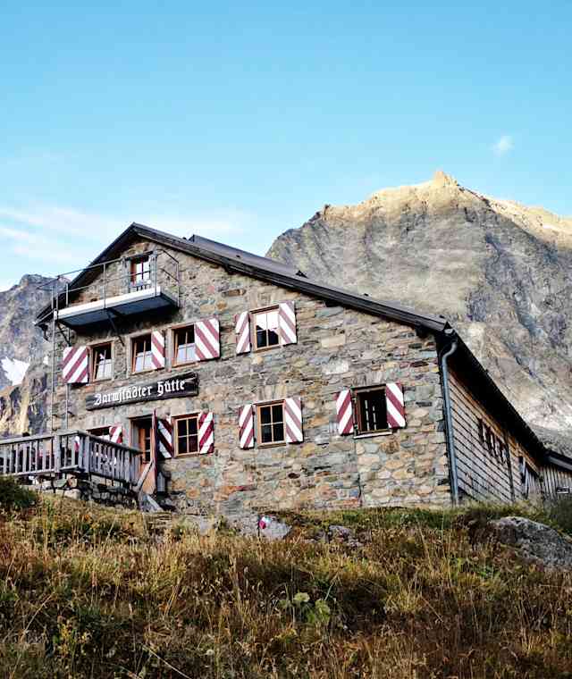 Die Darmstädter Hütte ist ab St. Anton am Arlberg ein lohnendes Tagesziel.