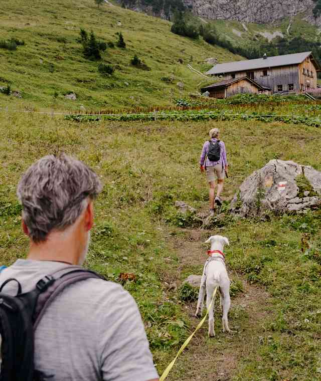 Wanderung zur Sarotlahütte
