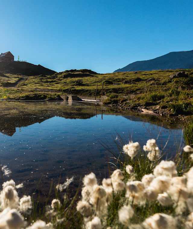 Stimmungsvoll liegt die Franz-Fischer-Hütte im Salzburger Riedingtal.