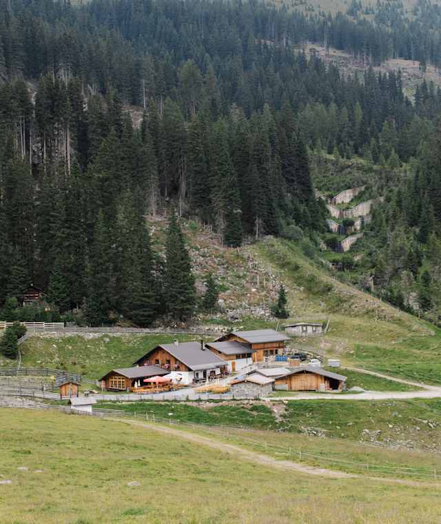 Die Inzinger Alm auf 1.641m Höhe im Tiroler Oberland