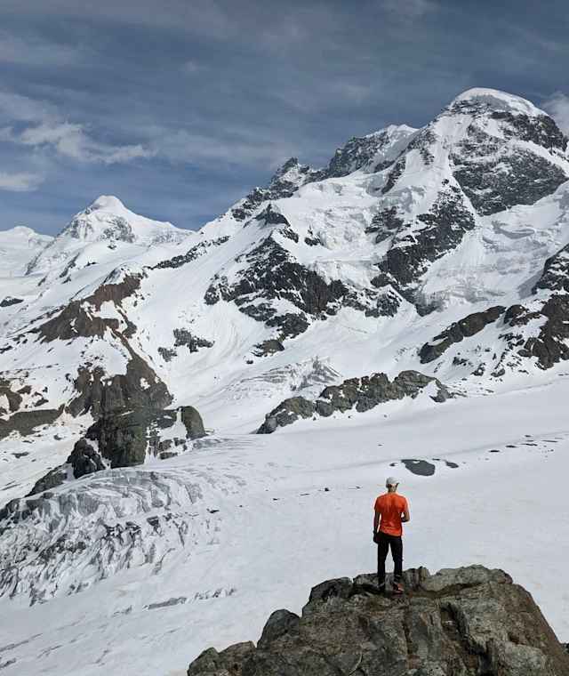 Von der Trifthornhütte aus gesehen wirkt das Breithorn durchaus imposant
