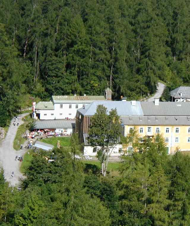 Die Herrenhäuser im Halltal
