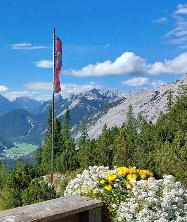 Auf der Pleisenhütte