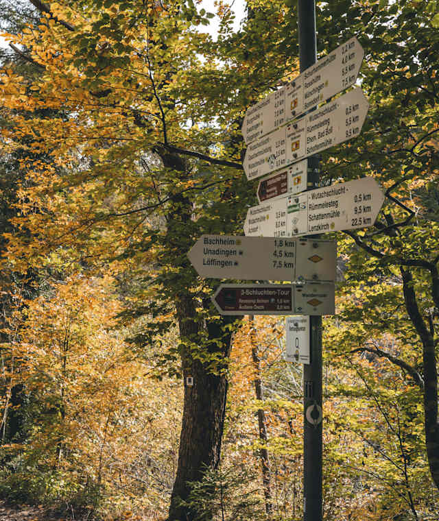 Die Wegweiser der 3-Schluchten-Tour