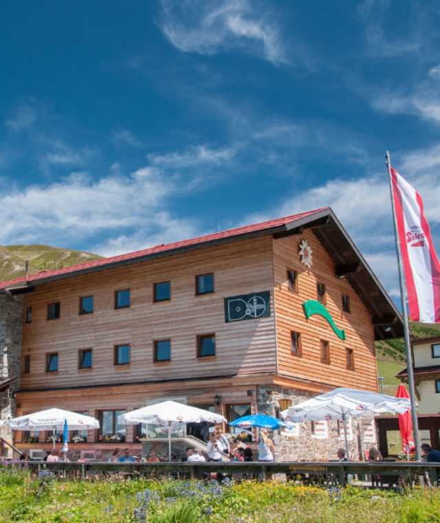 Hütte