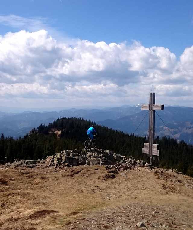 Gipfelblick vom Rennfeld in die Hochsteiermark