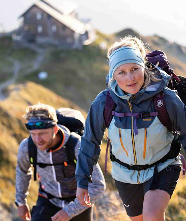 Am Kellerjoch - im Hintergrund die Kellerjochhütte