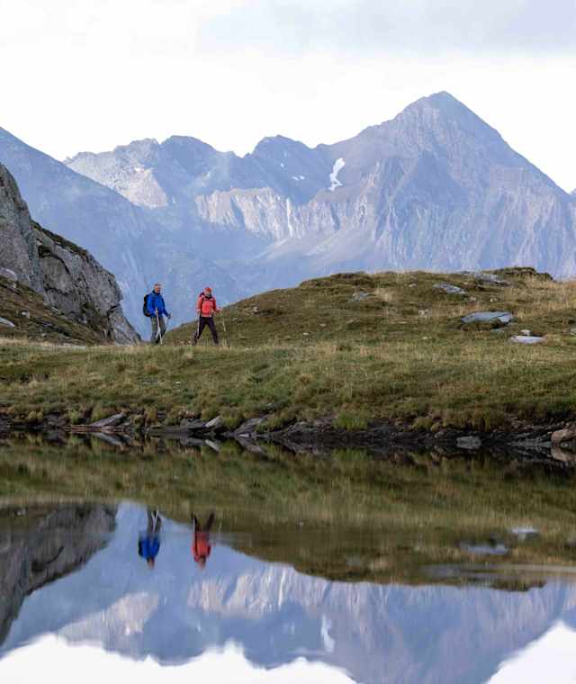 Am vierten Tag der Bergzeit Alpenüberquerung geht es durch die Zillertaler Alpen.