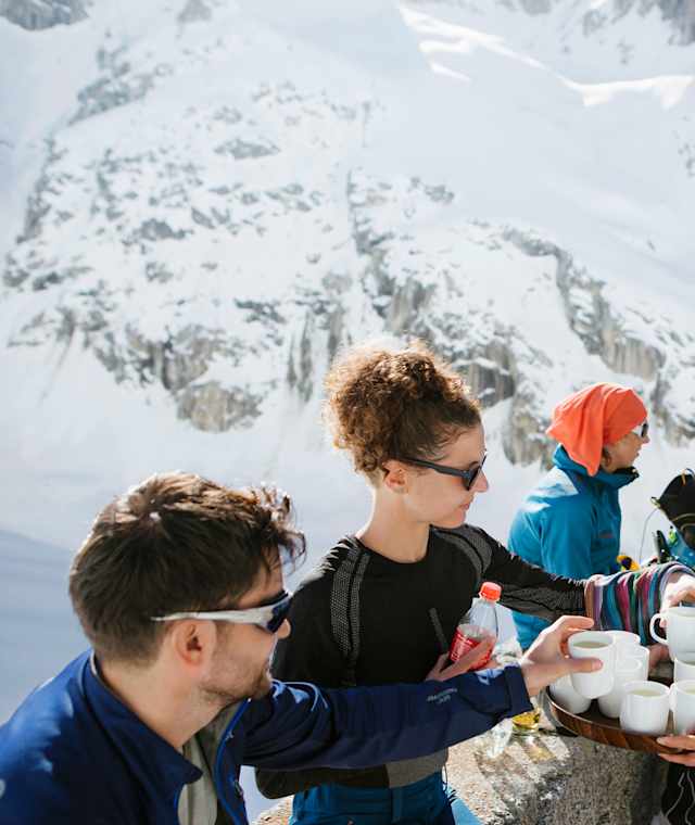 Frühstück auf der Fornohütte