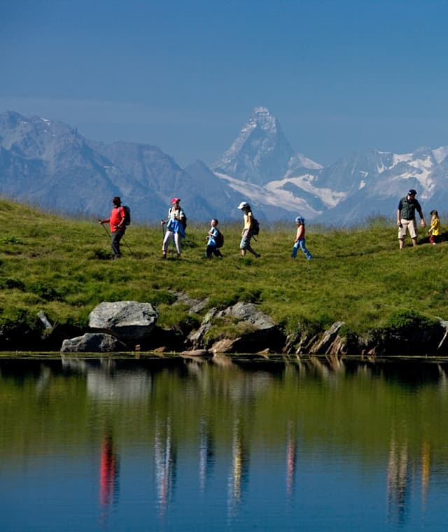 Traumhaftes Berg- und Seepanorama