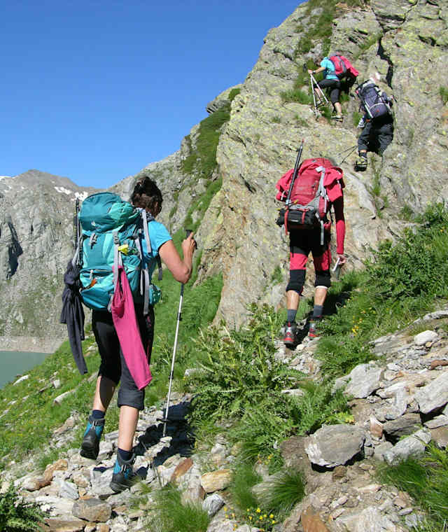 Erster, leicht kraxliger, Felskontakt über dem Lago dei Cavagnöö