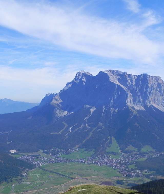 Blick von der Bergstation zur Zugspitze