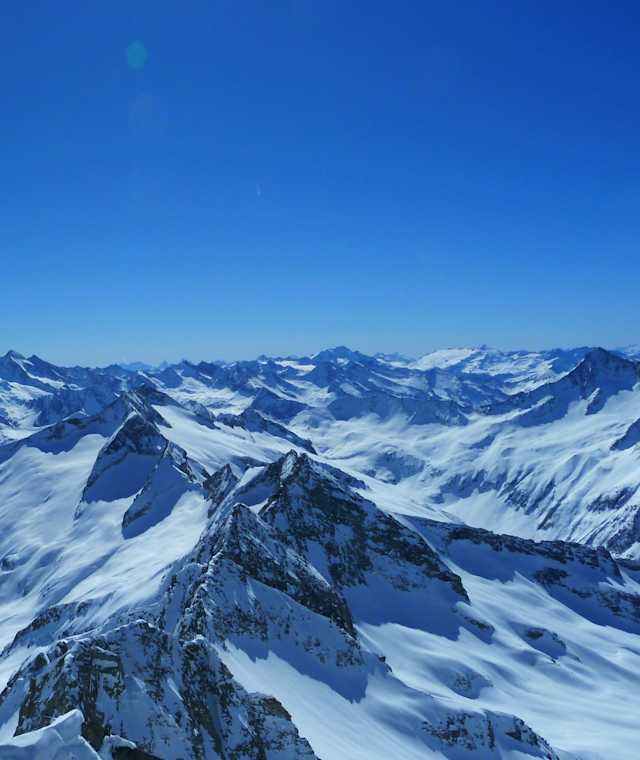 Fantastischer Ausblick vom Gipfel der Reichenspitze